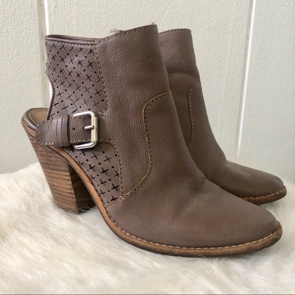 Dolce vita ankle booties